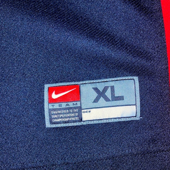 Philadelphia 76ers button up. Very clean and comfortable. Thick material. - Picture 2 of 5